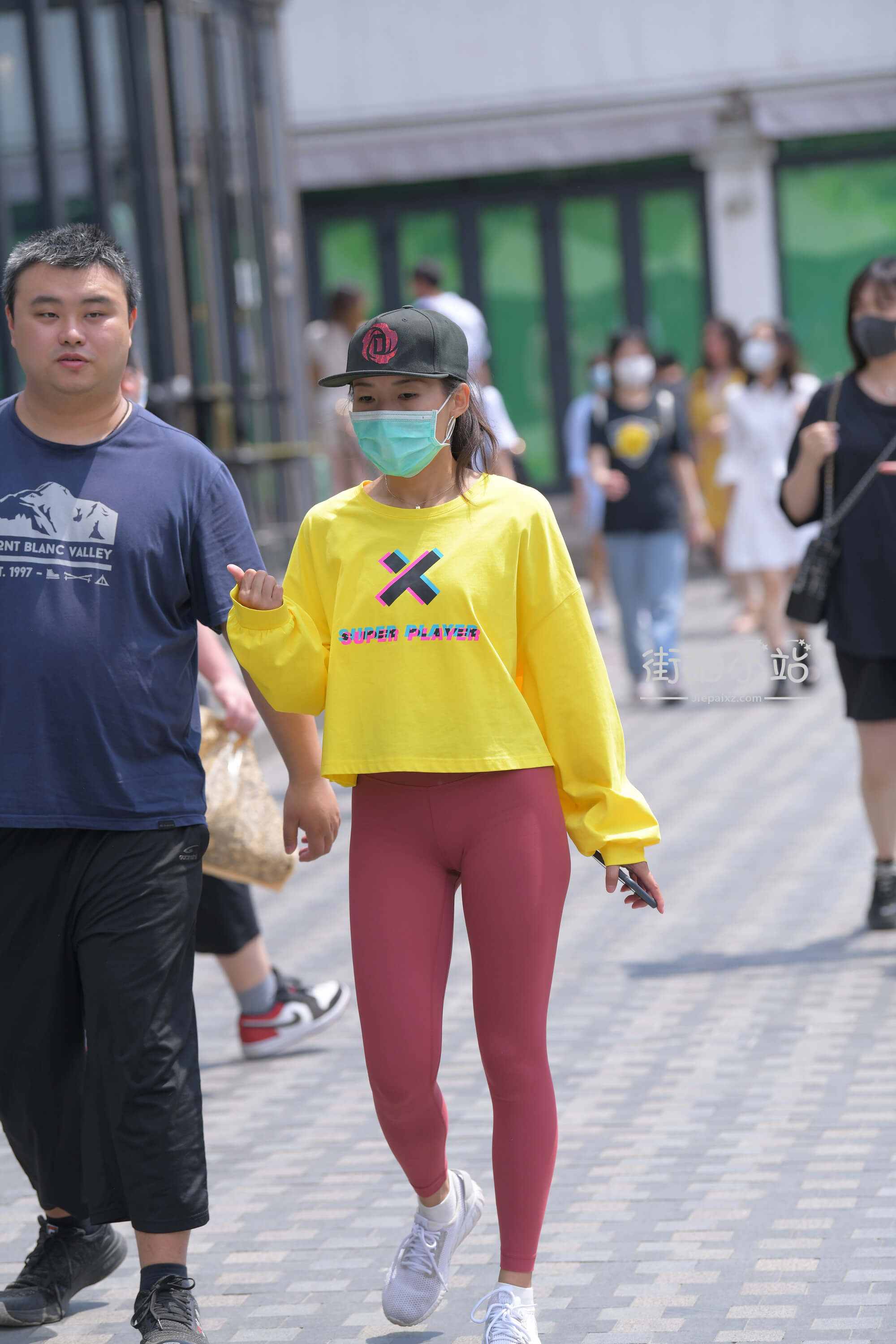 27181xuvoe3tvnps.jpg