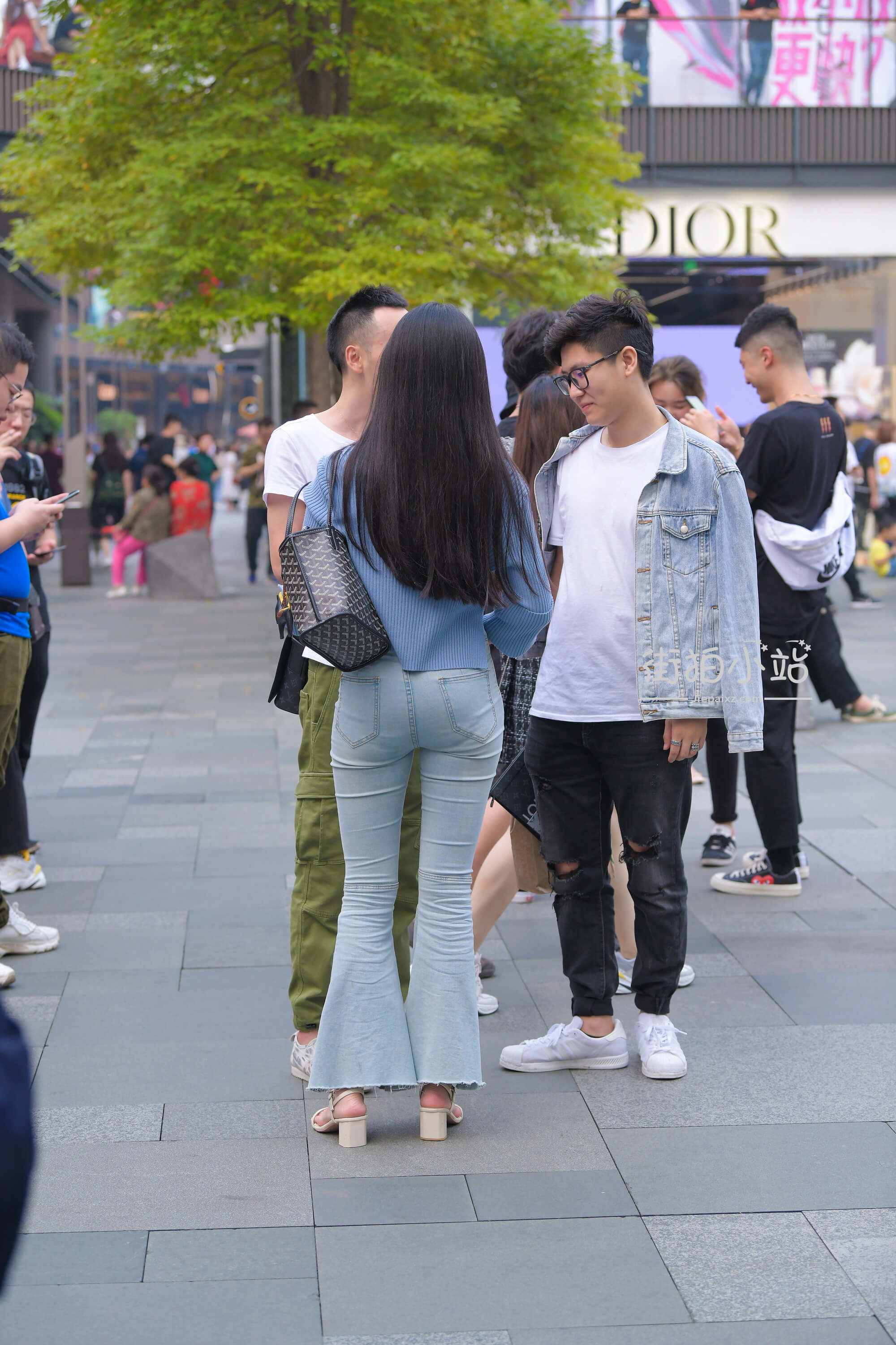 27351lwfig4kydkd.jpg