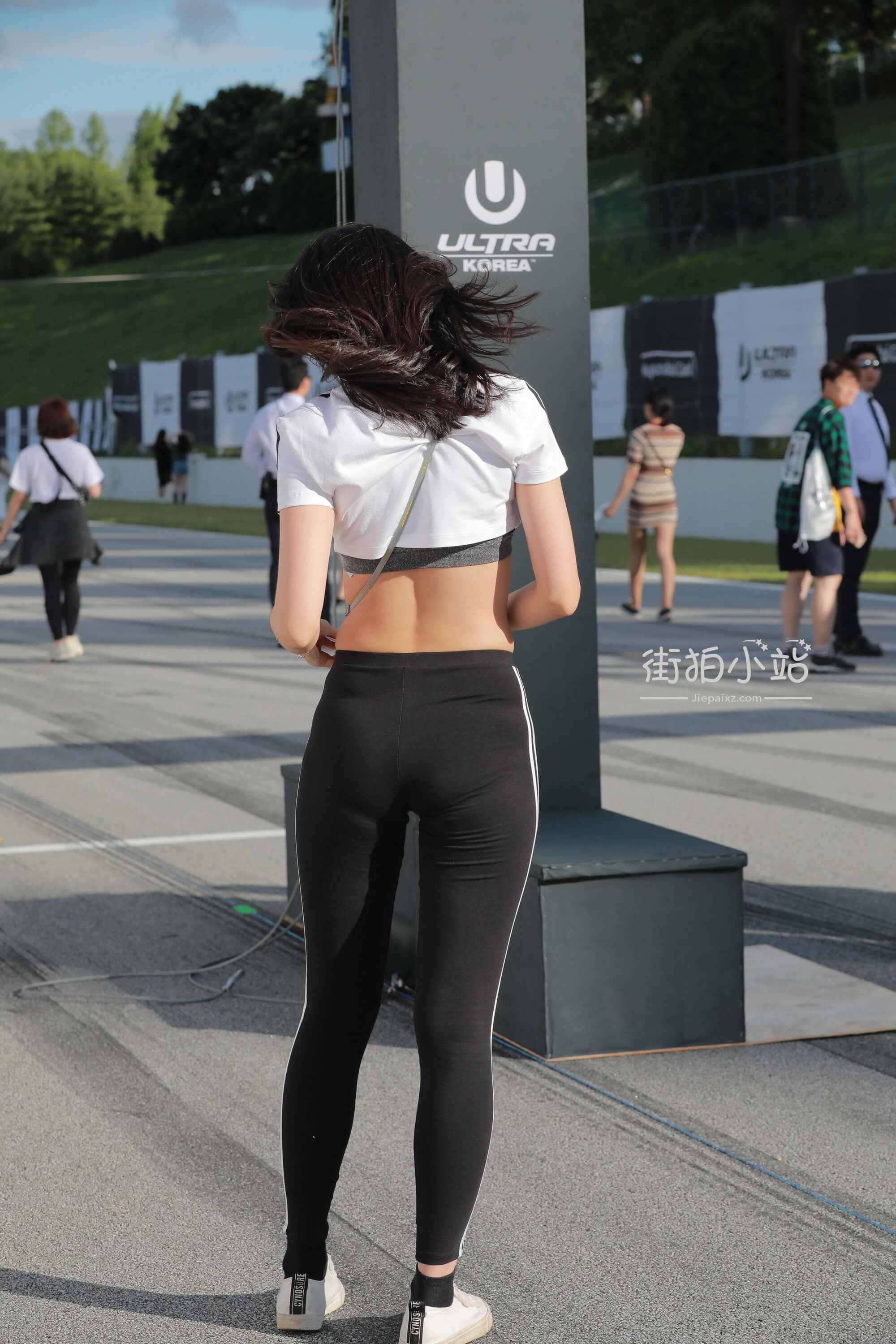270521tnaxxszlbw.jpg