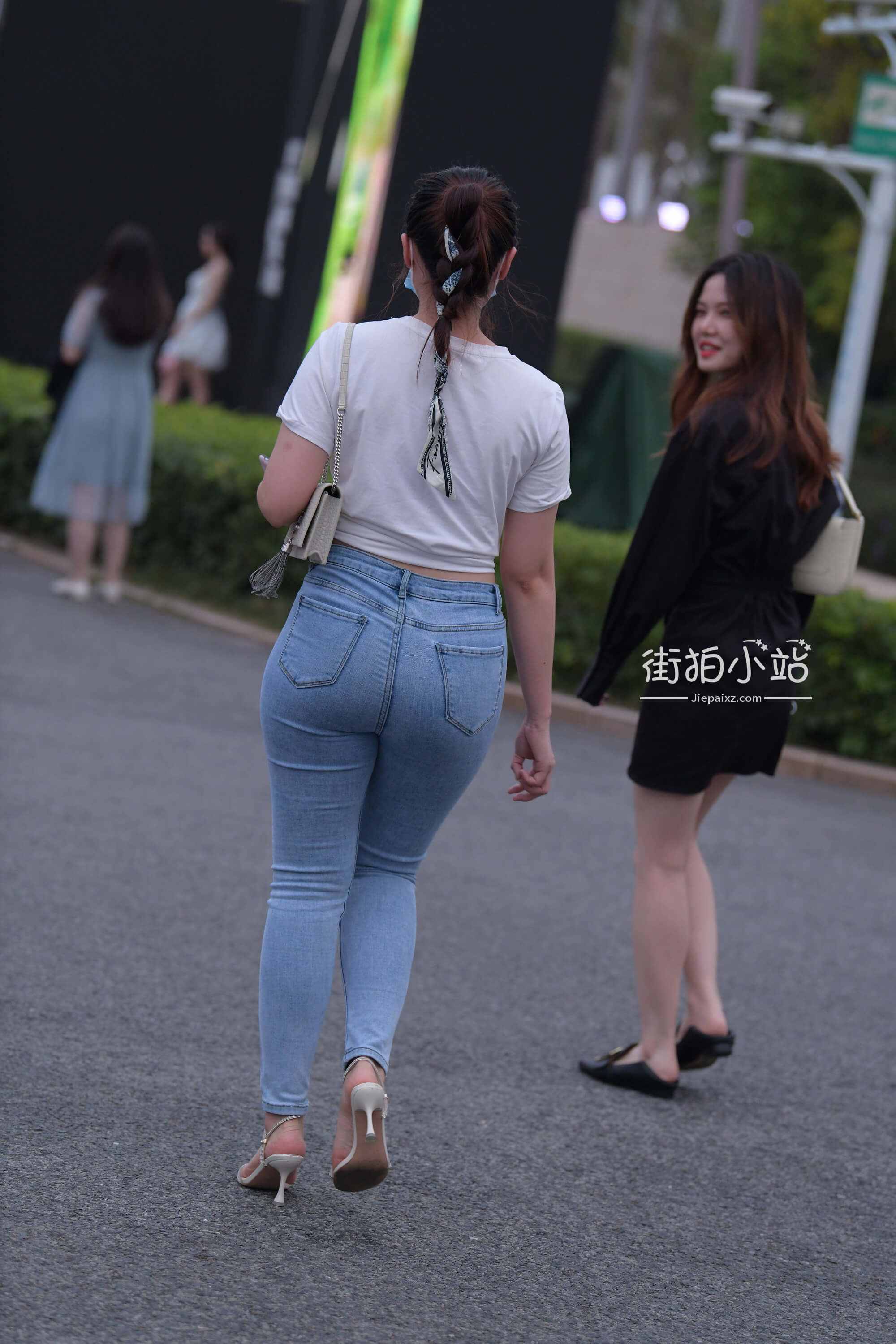 27148zk2pebejn0z.jpg