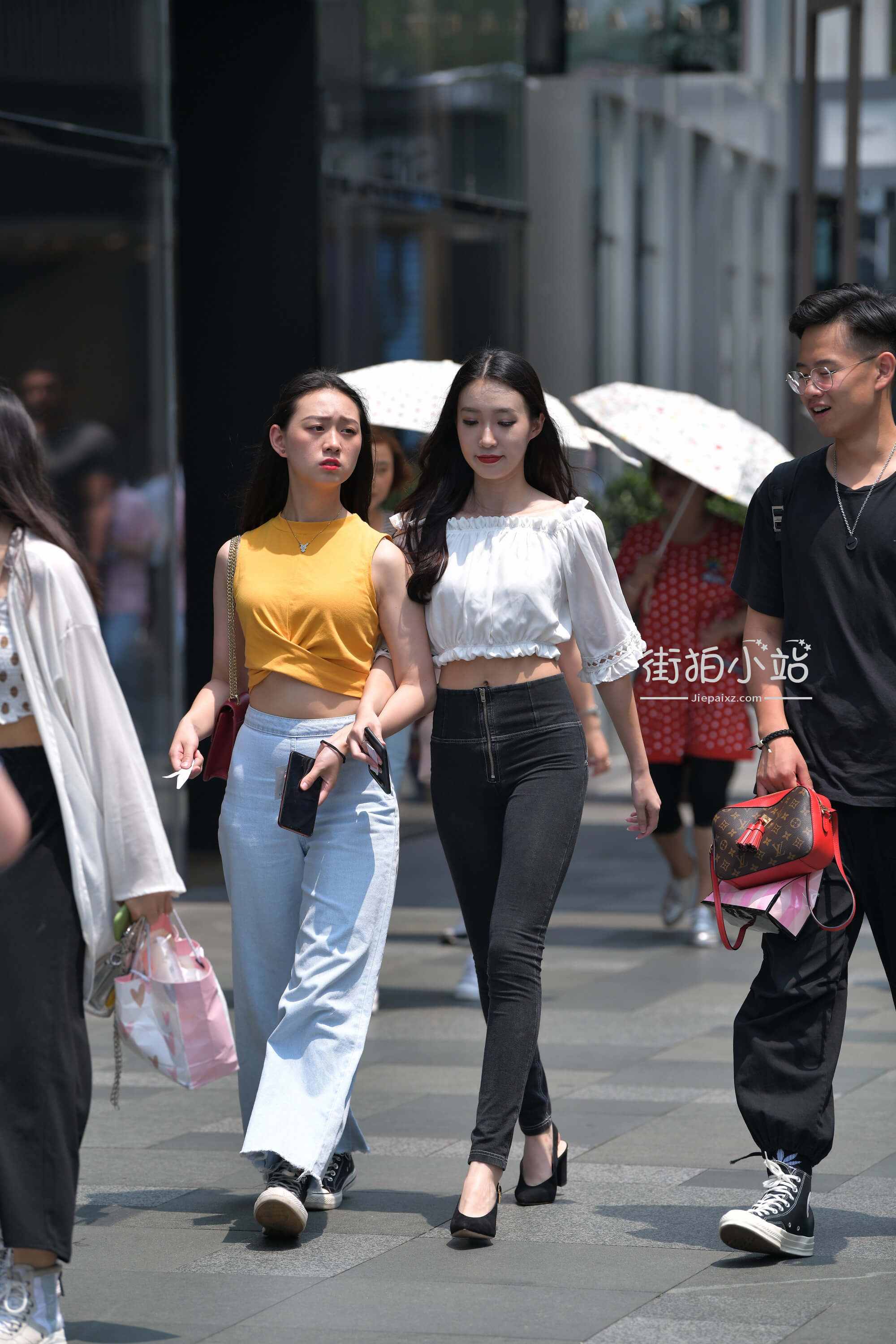 27124v1miaio4aon.jpg
