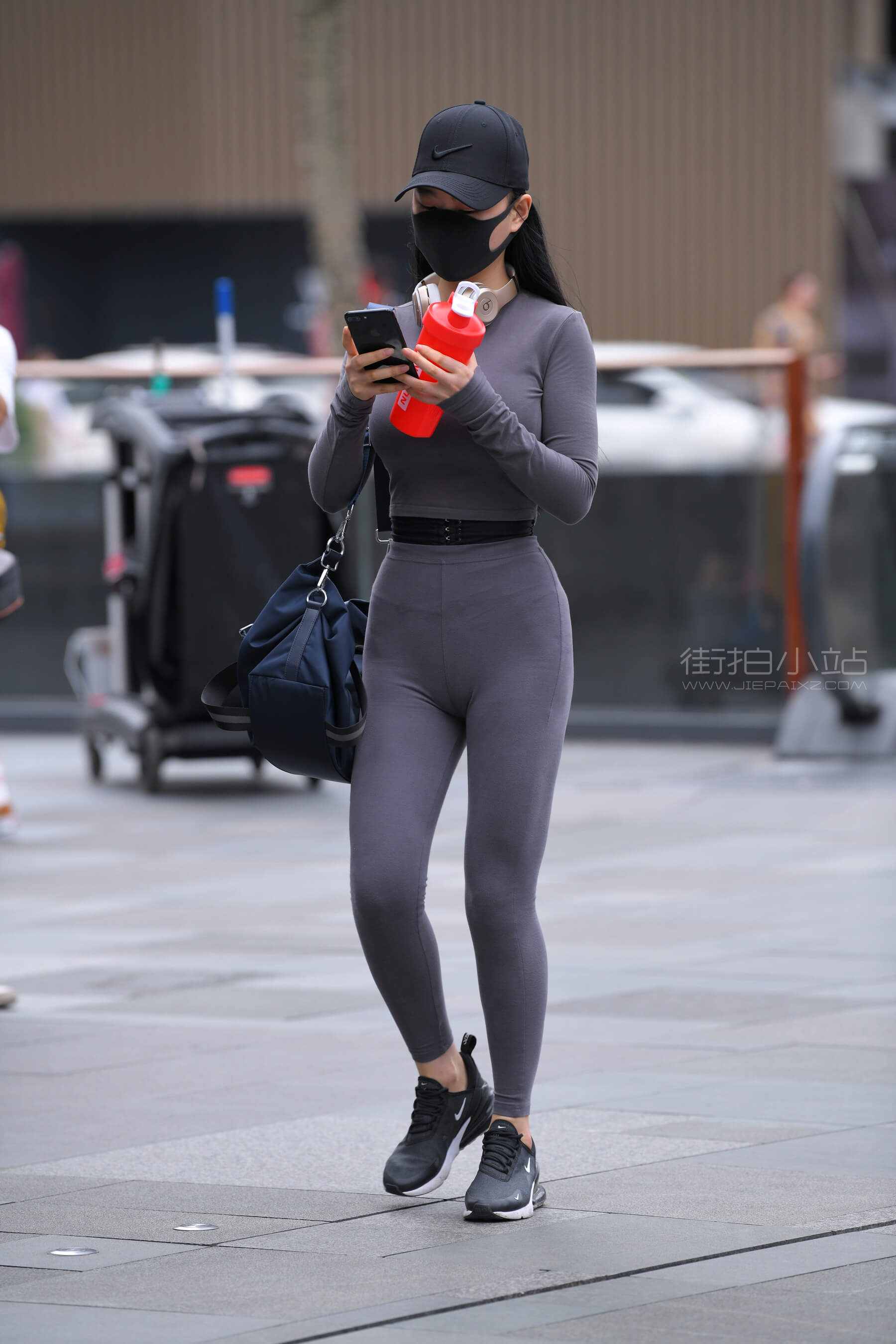 26051pbq1fzwqajj.jpg