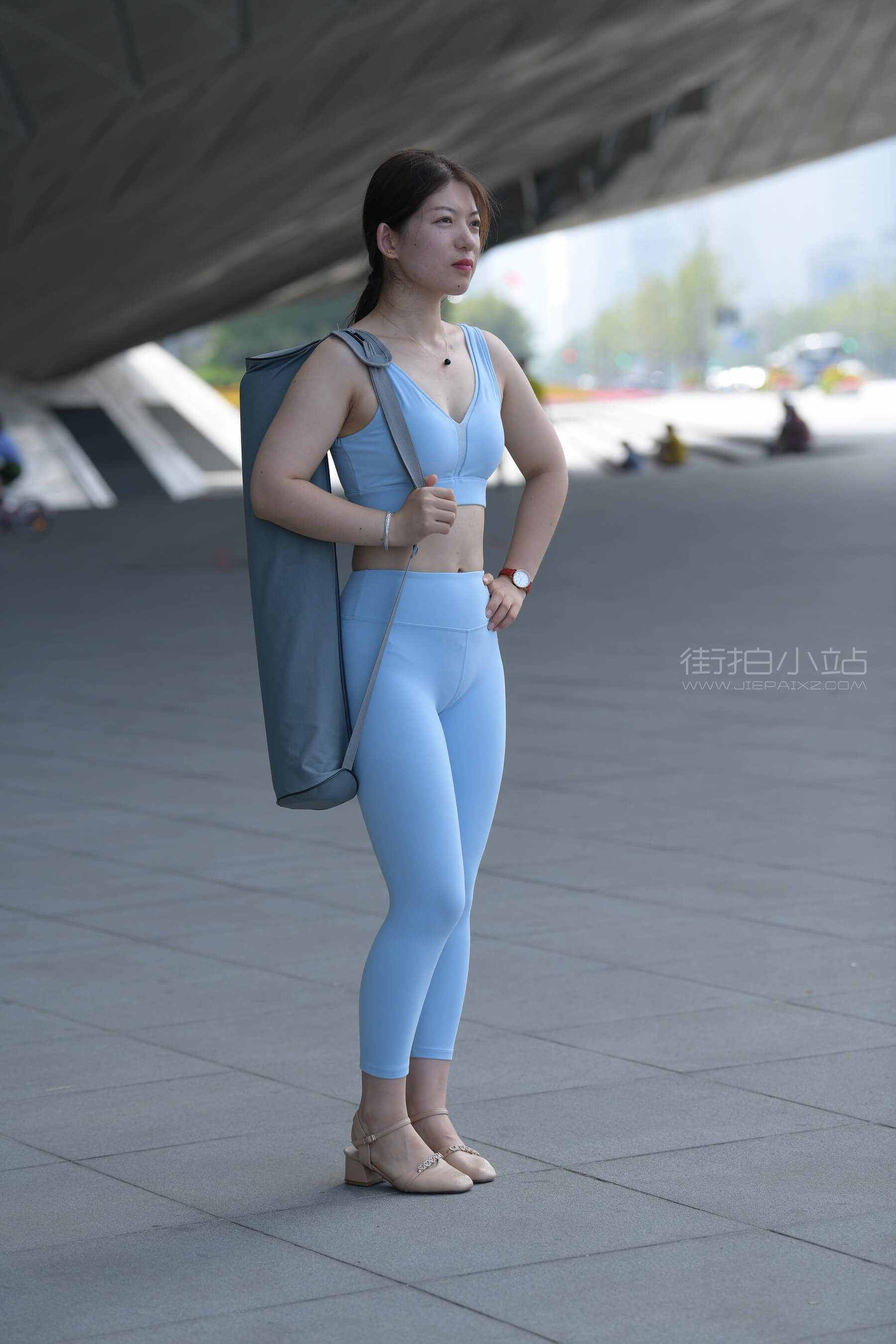 26032sdud03mhjiw.jpg