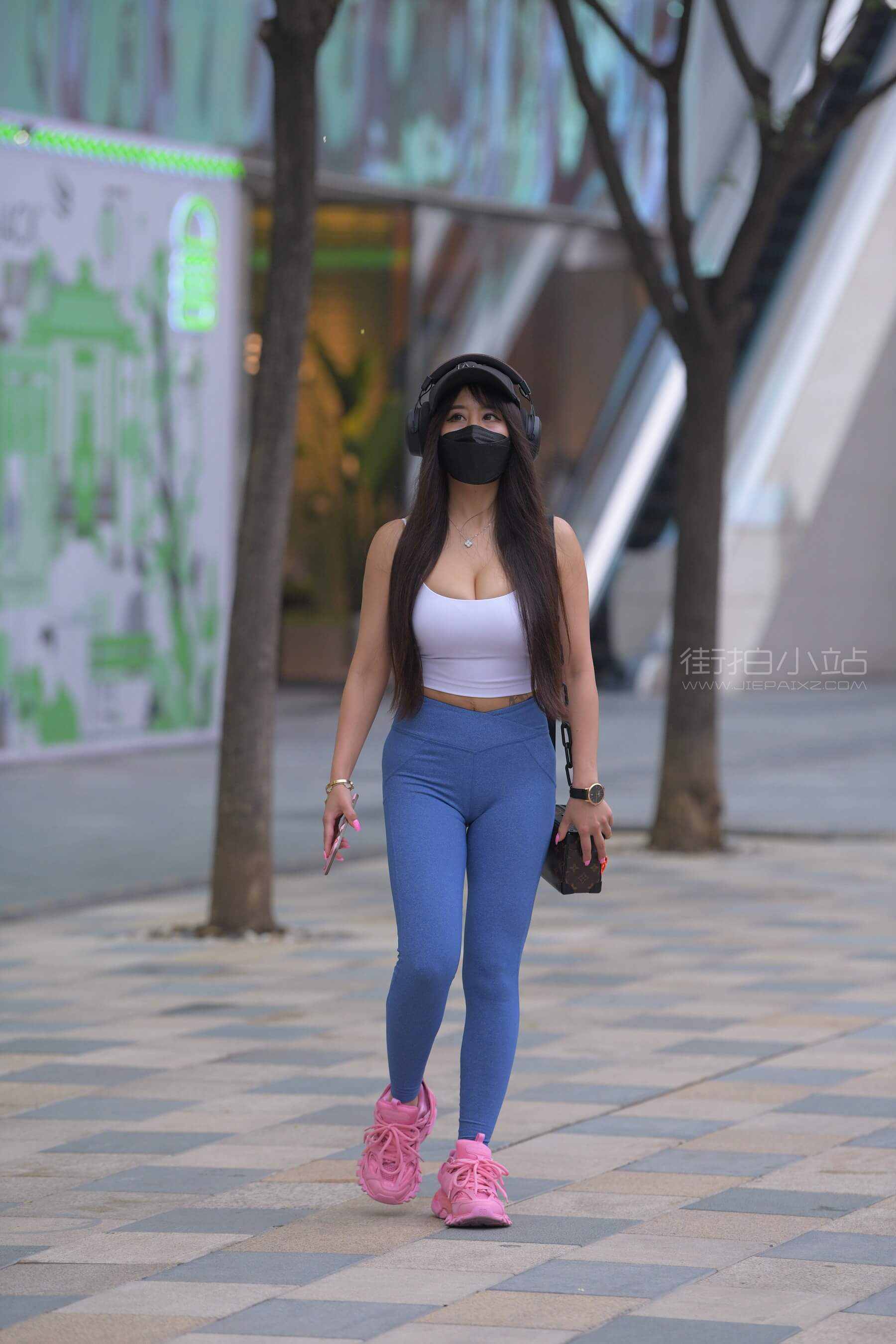 258505cdgebzfo3k.jpg