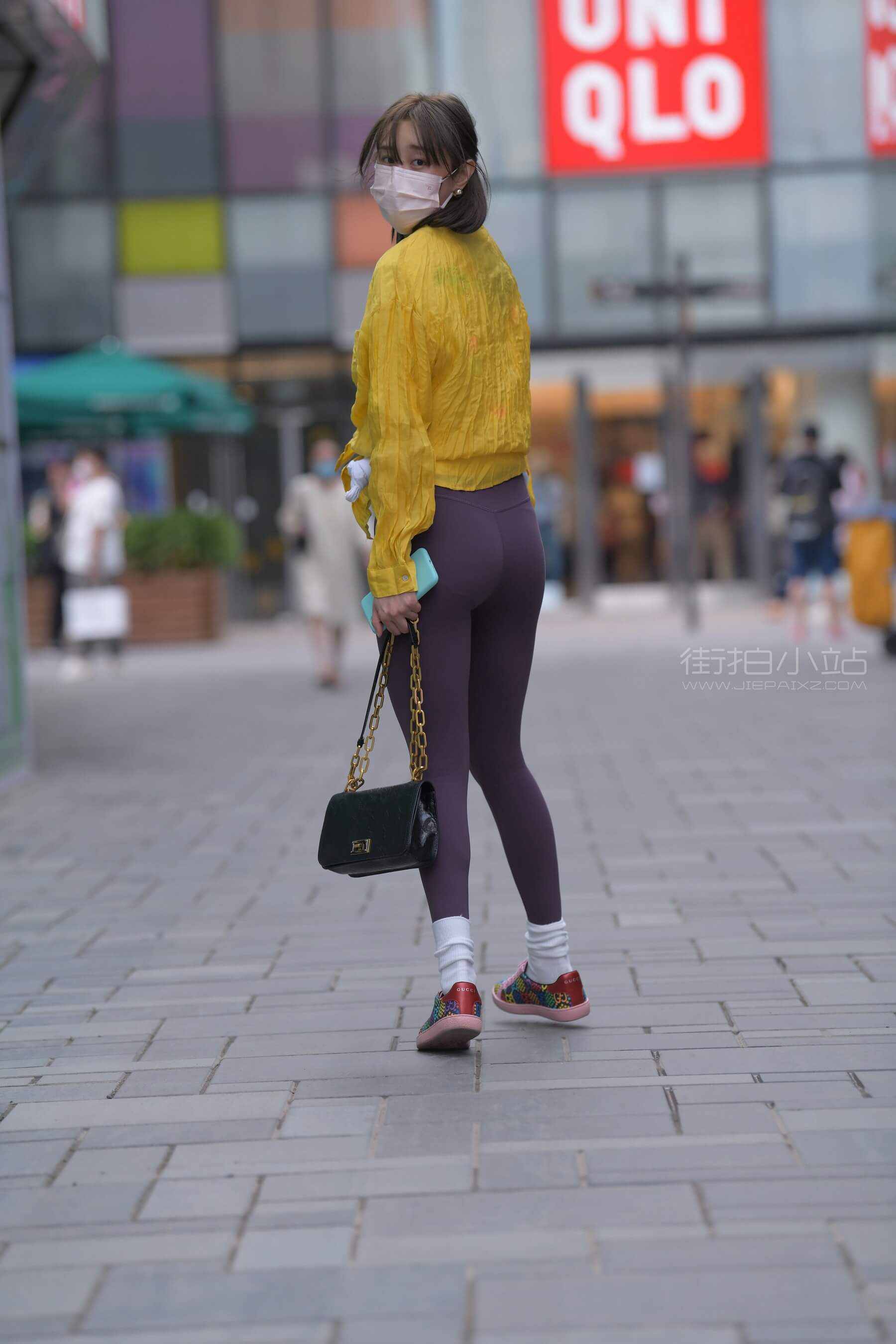 25831jabxwdi04vl.jpg