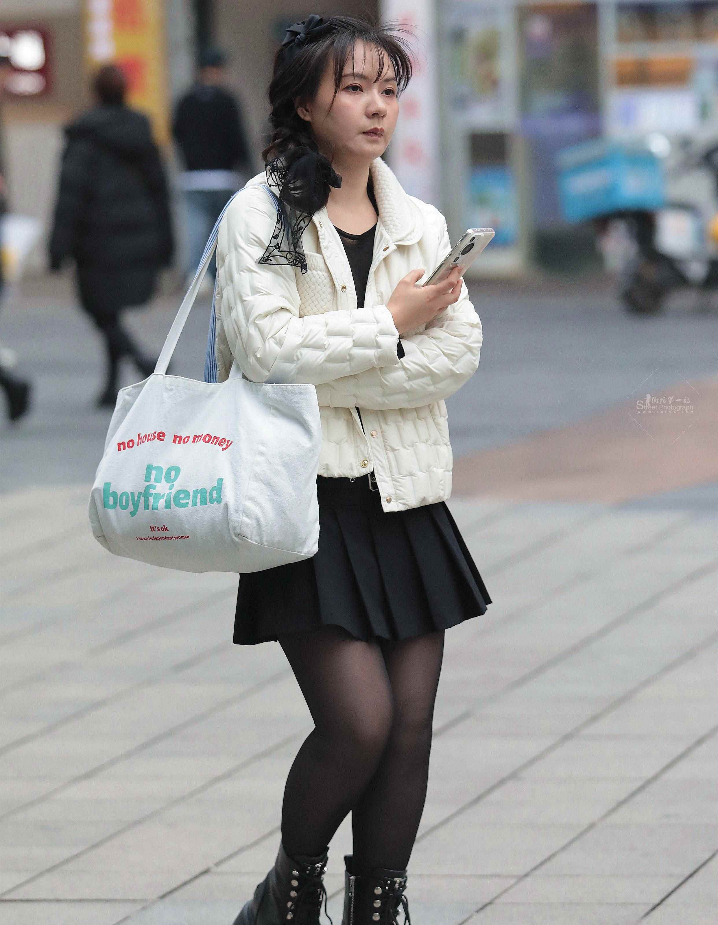 468108-qavziot51hf.jpg
