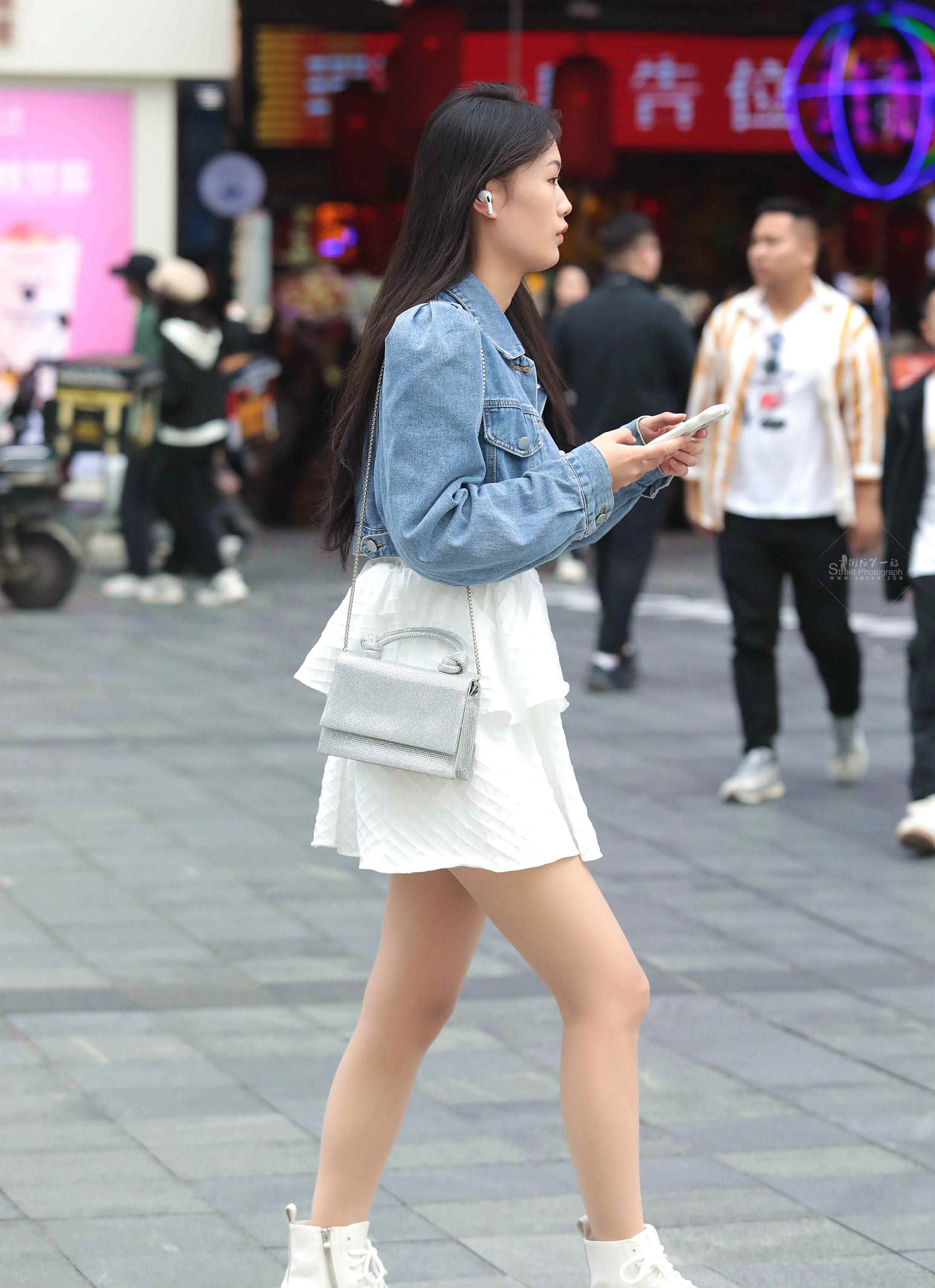 467145-crmreleguo1.jpg