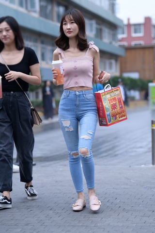 4593xymlgz4cmnb.jpg