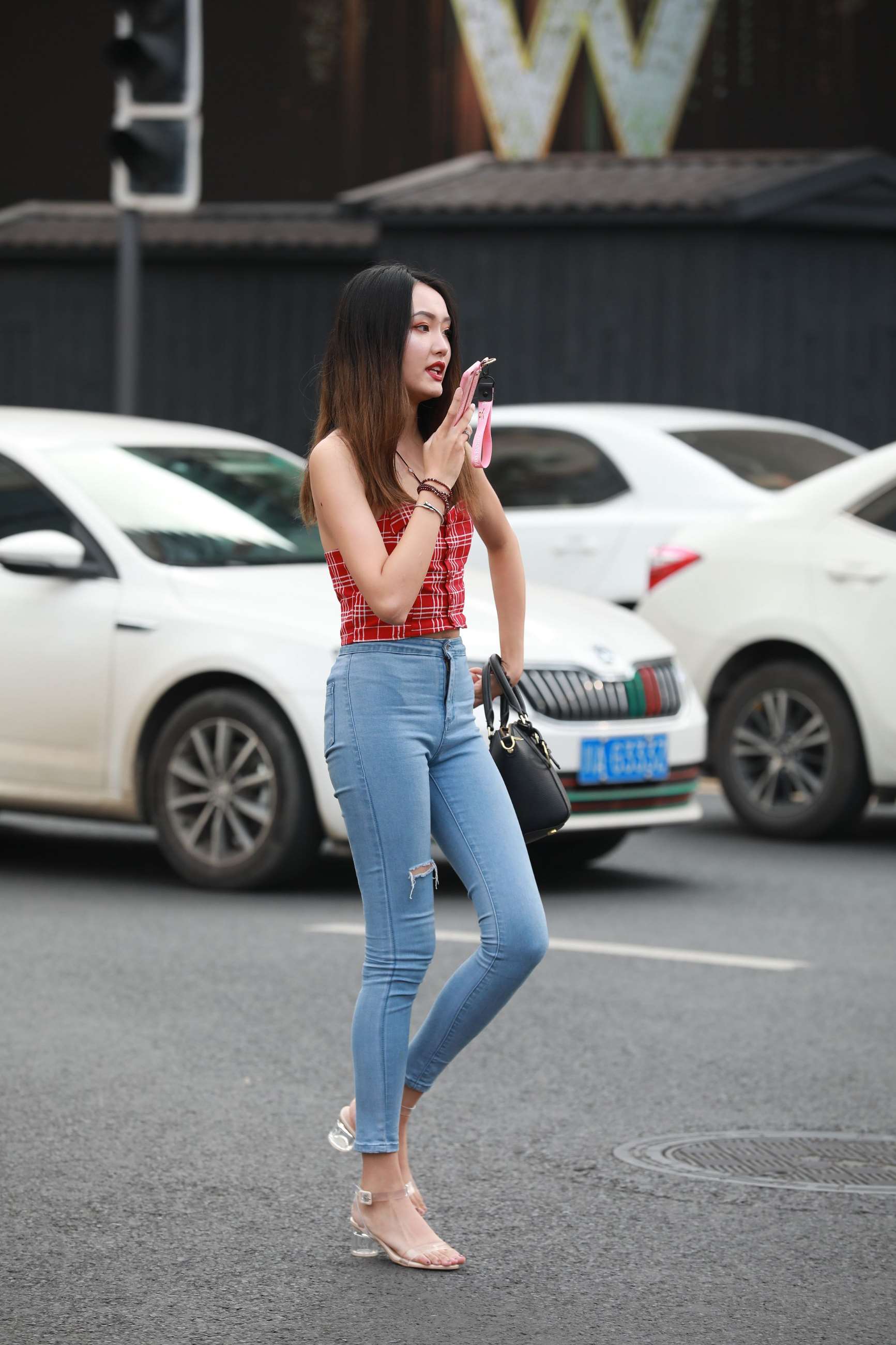 38773wbiqfkjyg2b.jpg