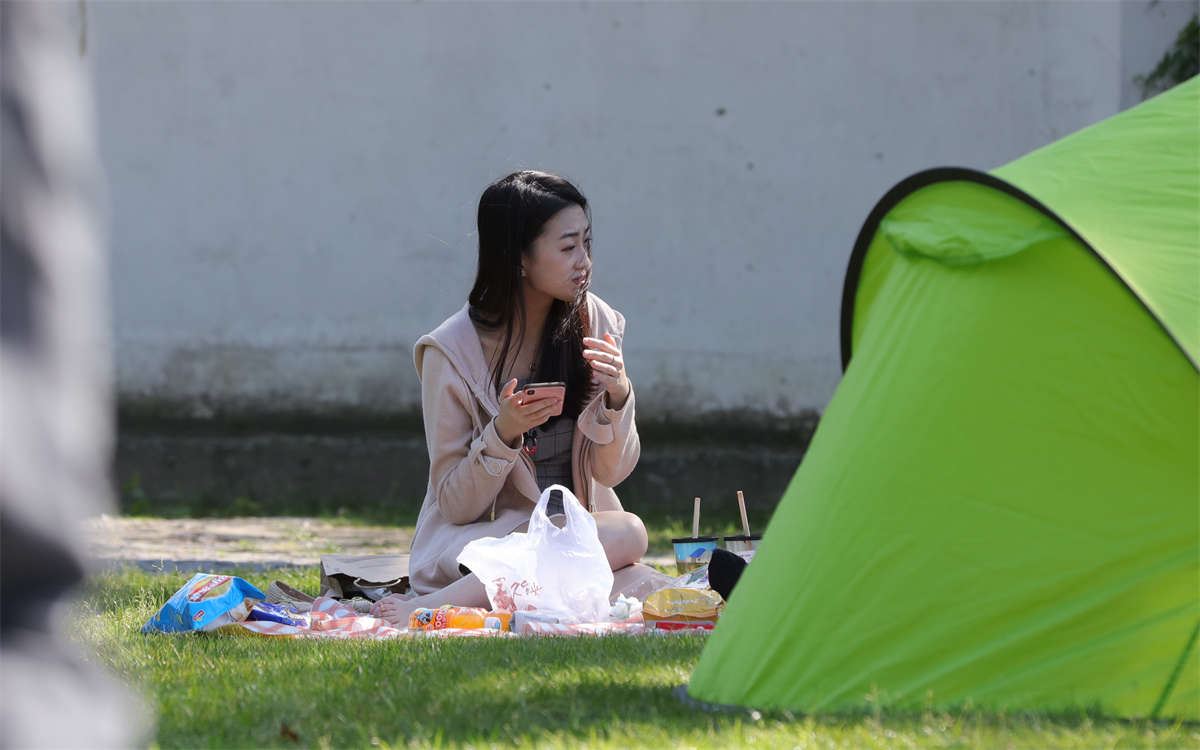 41708-vhaoyra05qq.jpg