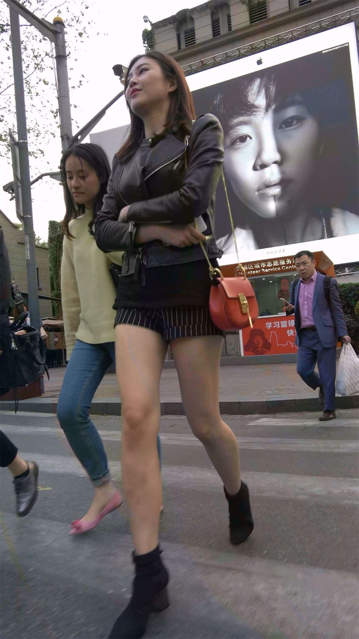 83418-ek1cftinvbb.jpg