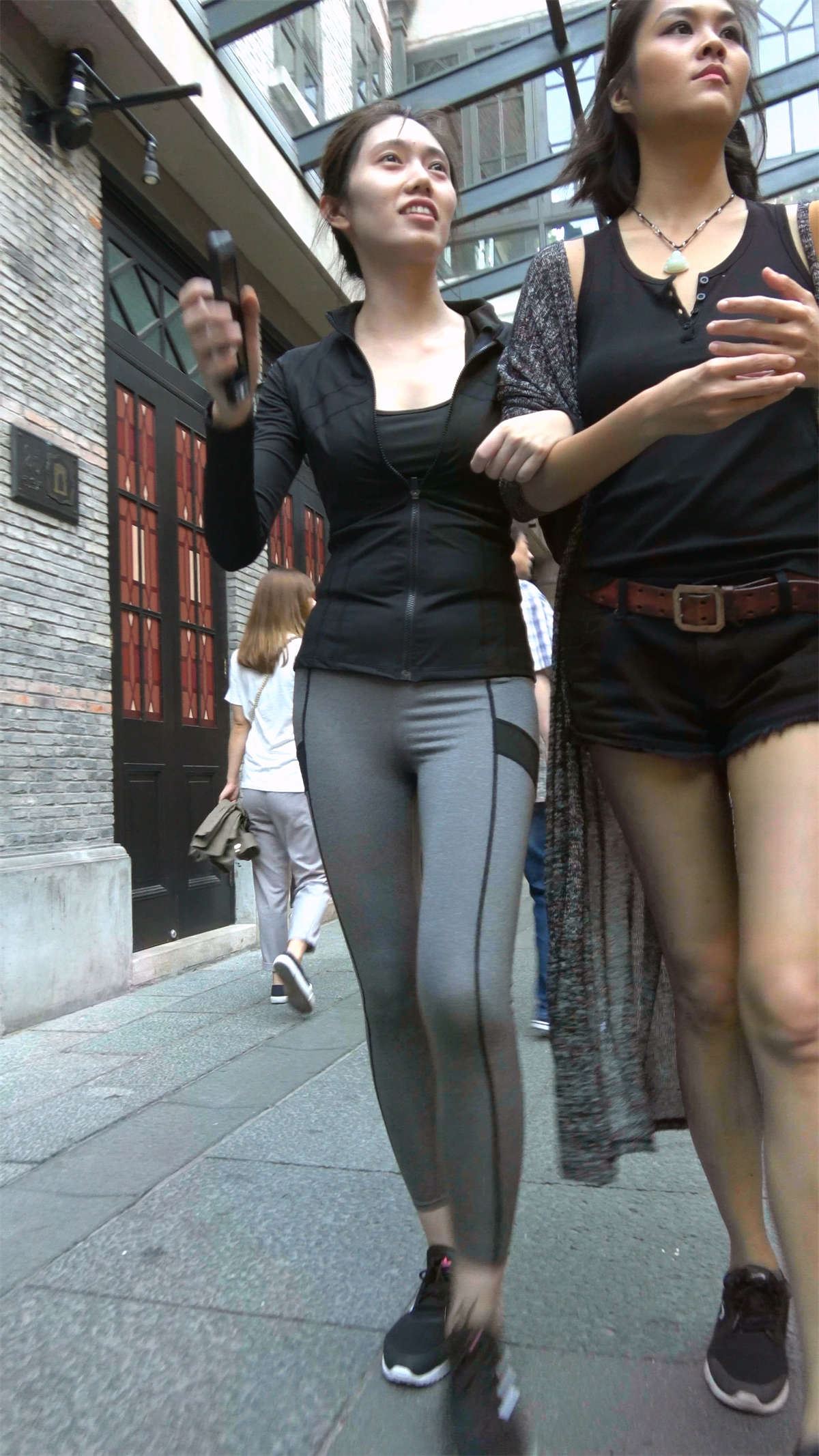 83424-jshboevec1v.jpg