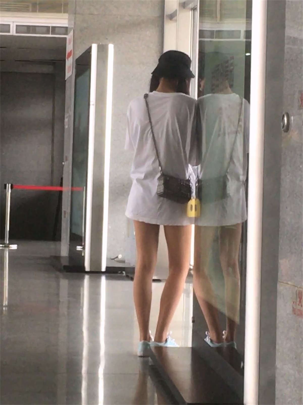 82108-rbmqy1uqona.jpg