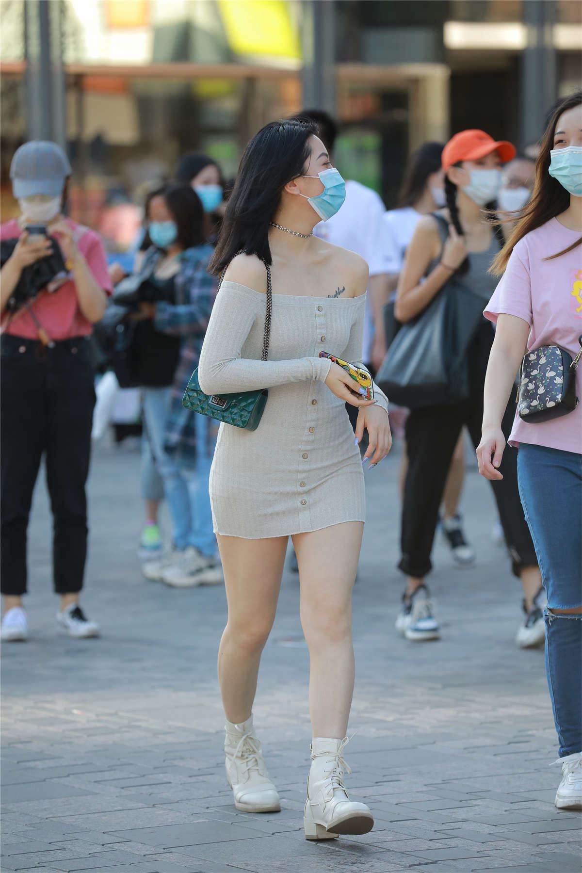105431-sfsup25m04c.jpg