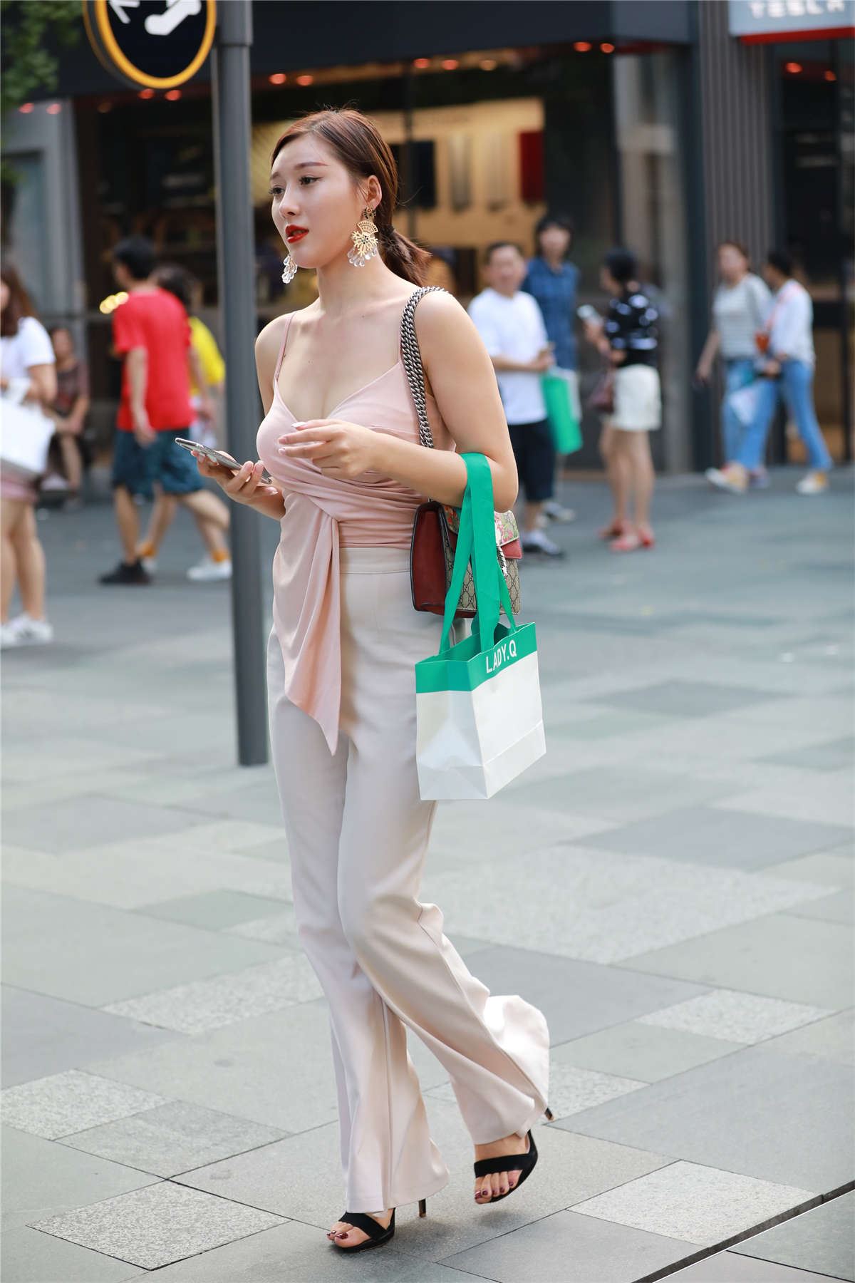 106744-pj1qw13mjkd.jpg