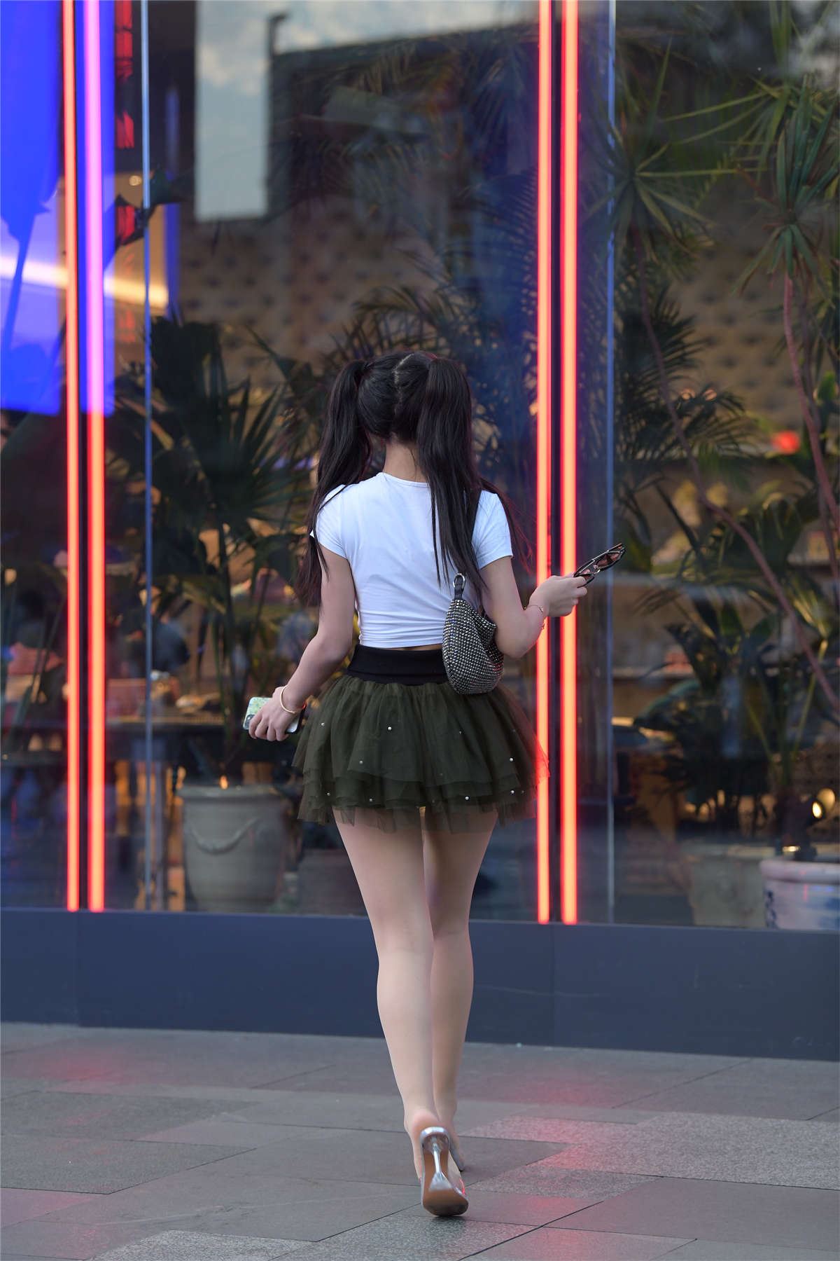 70880-y3d1w15j2mj.jpg