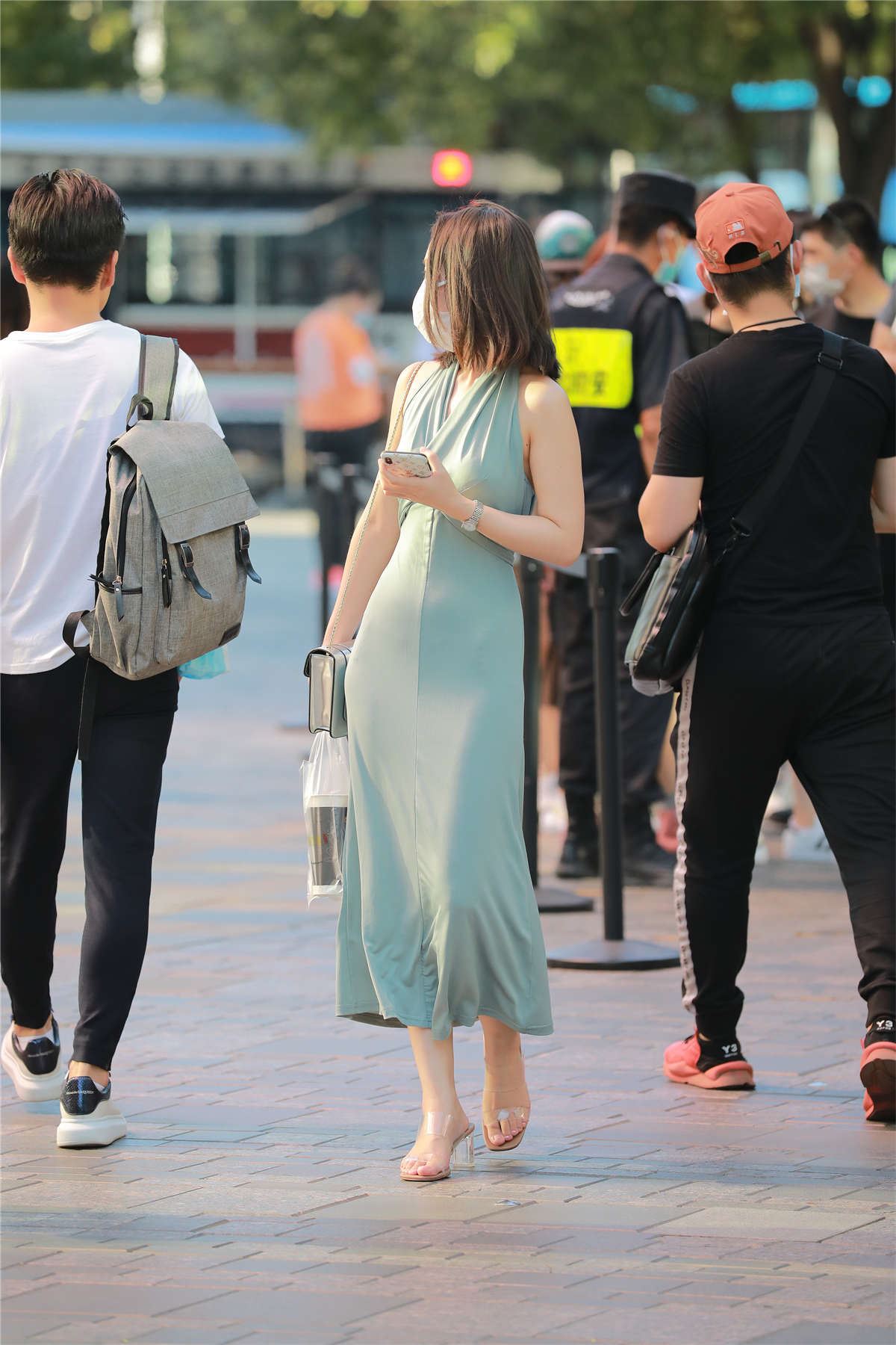 65233-b02nv322ry1.jpg