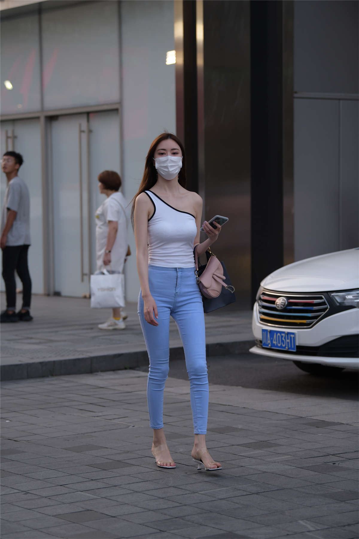 107962-nxp2f5v1roh.jpg