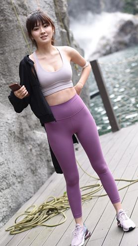 21825oyvks44coug.jpg