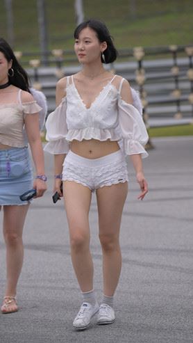 11765kcec0feu5h1.jpg