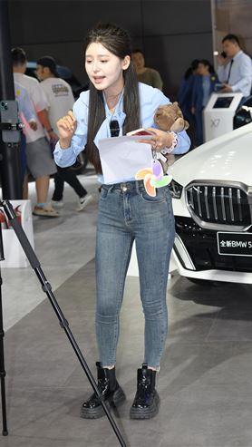 23950npn54hdau05.jpg