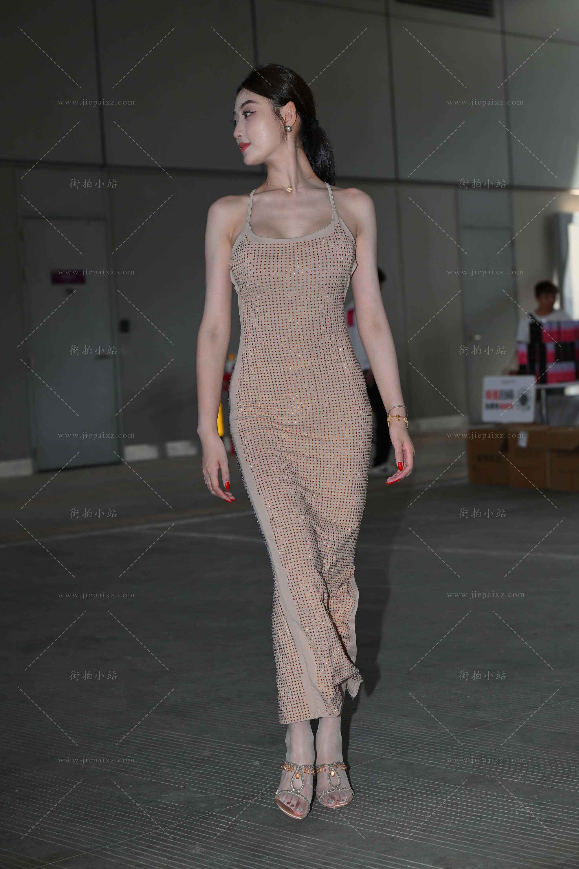35787ivkqqud2jkb.jpg