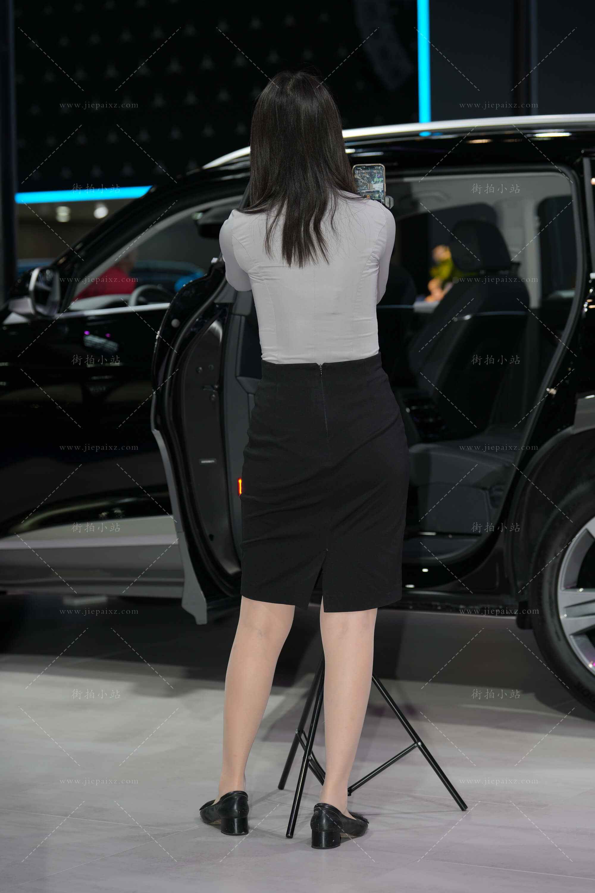 35999z0q2hnqaxgz.jpg