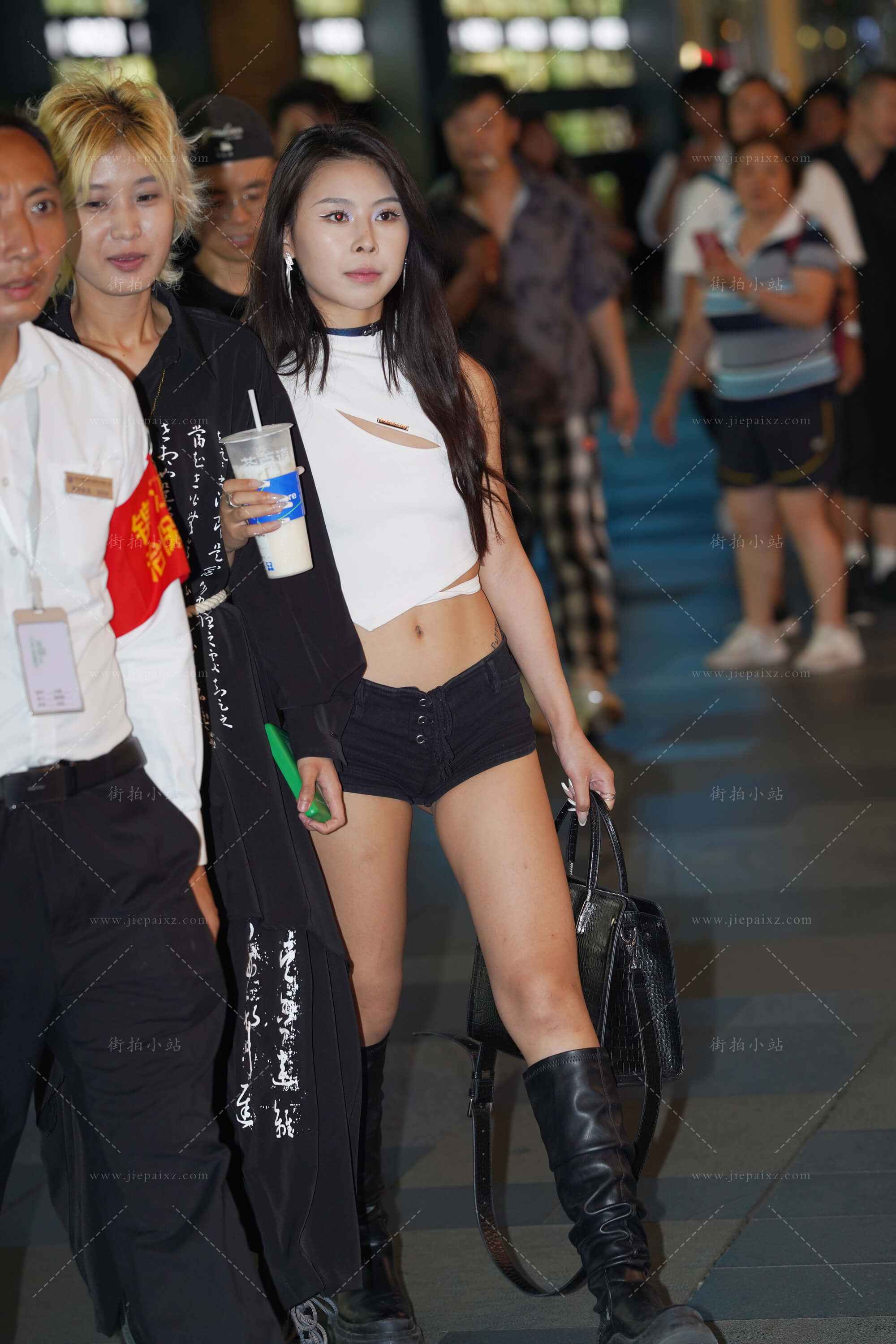 36169qcnk1x2bbbv.jpg