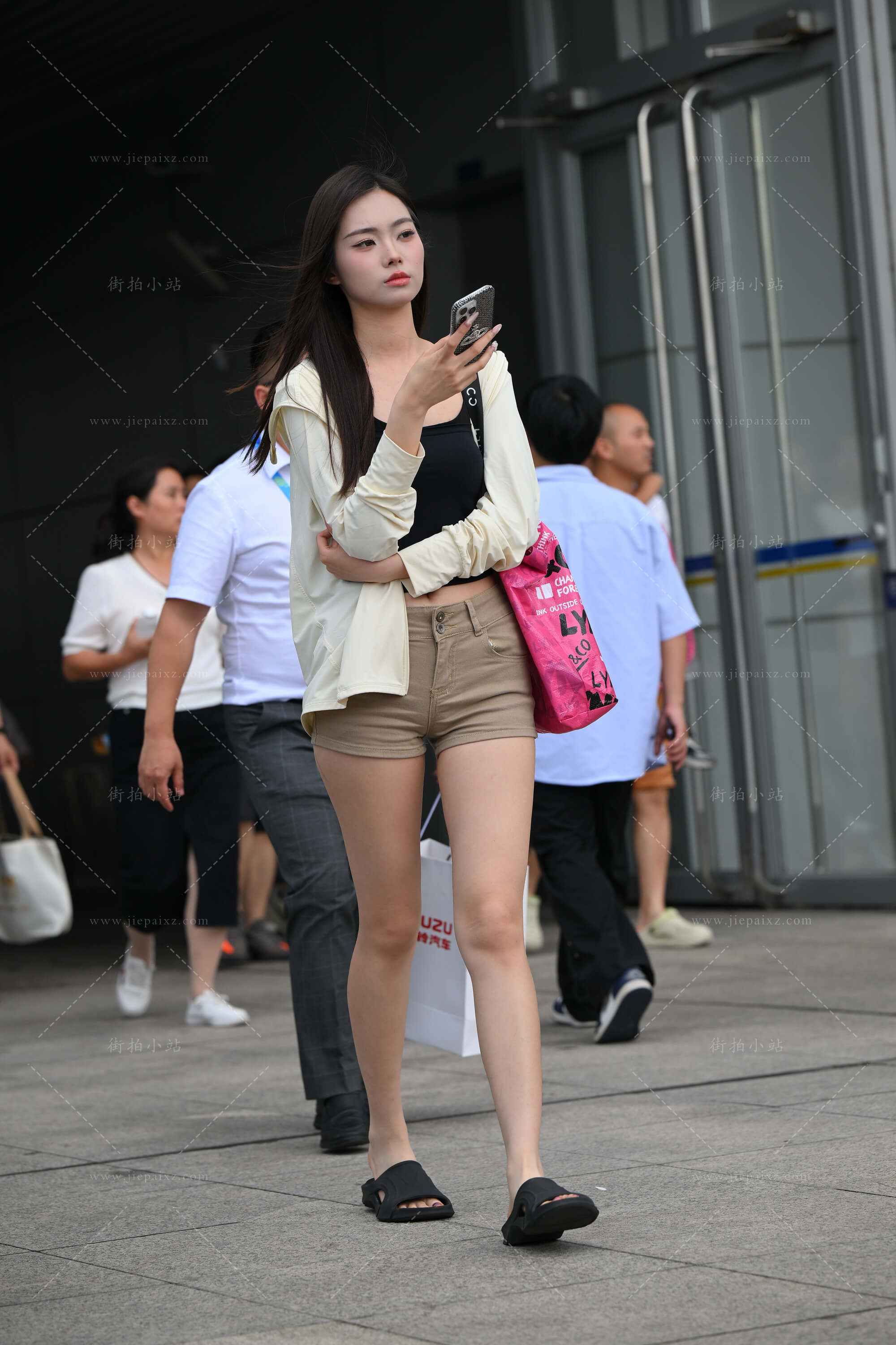 362234hnv5xvh3qe.jpg