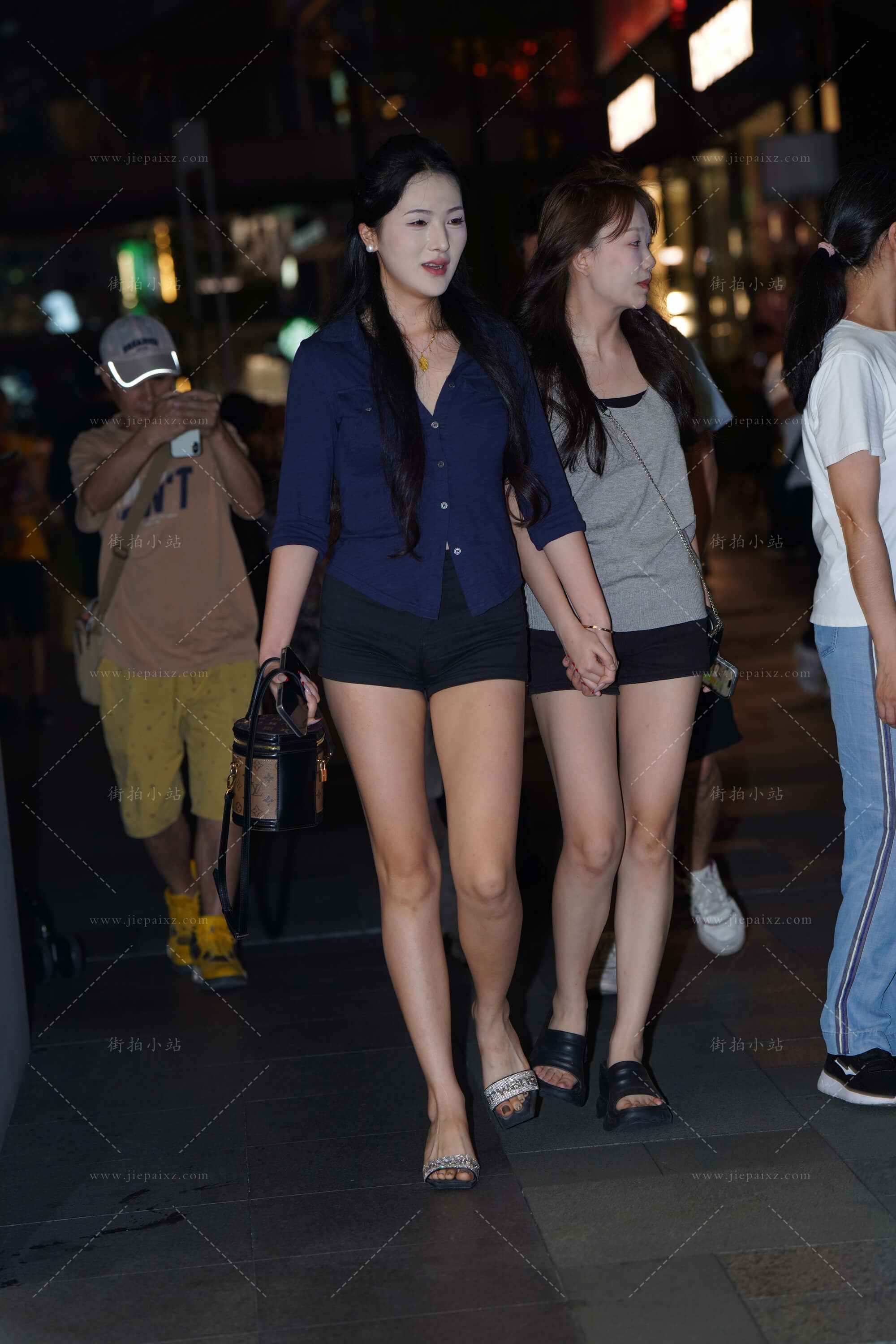 36291p1qi2m2lk4s.jpg