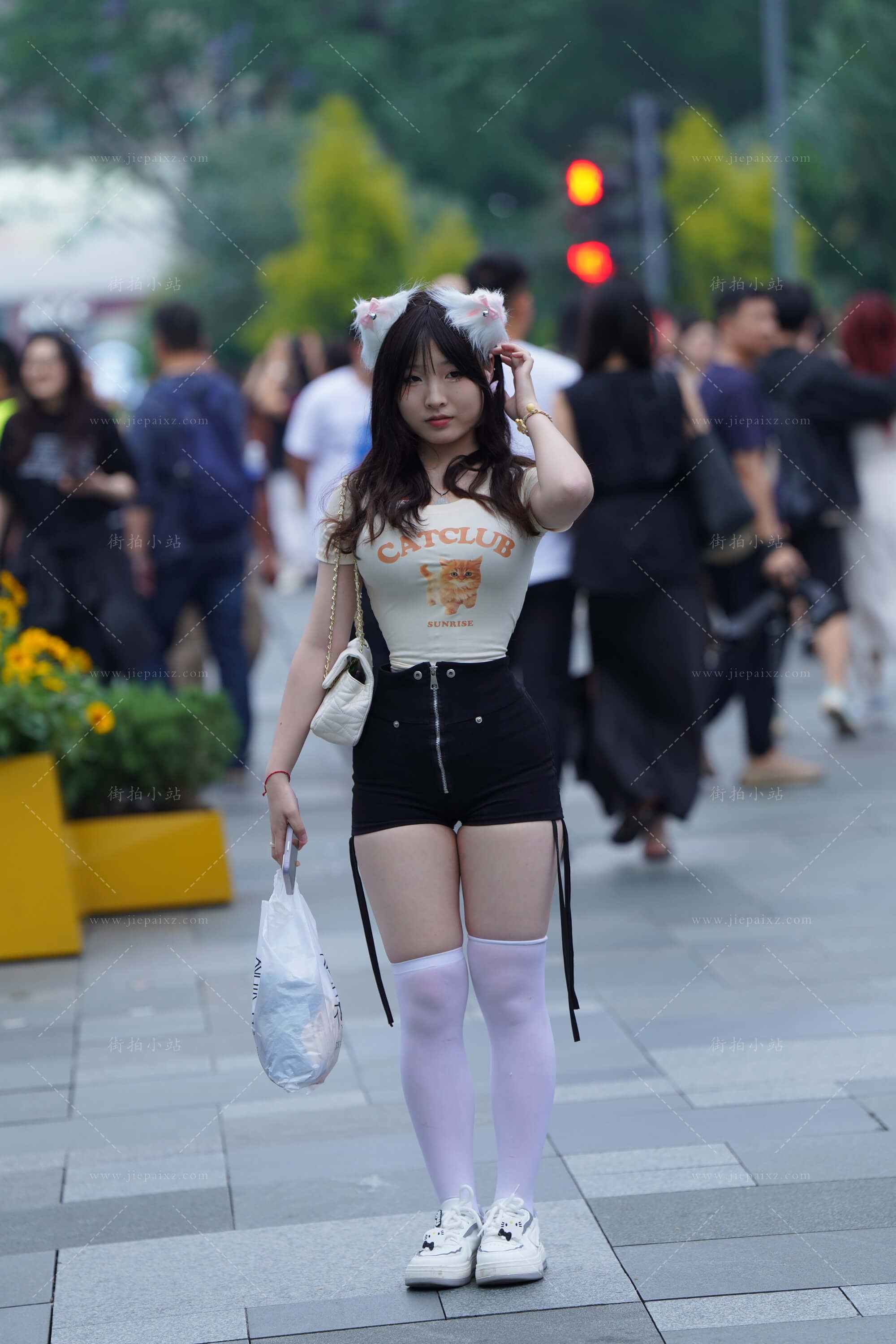 36537bzmdnq21mbh.jpg