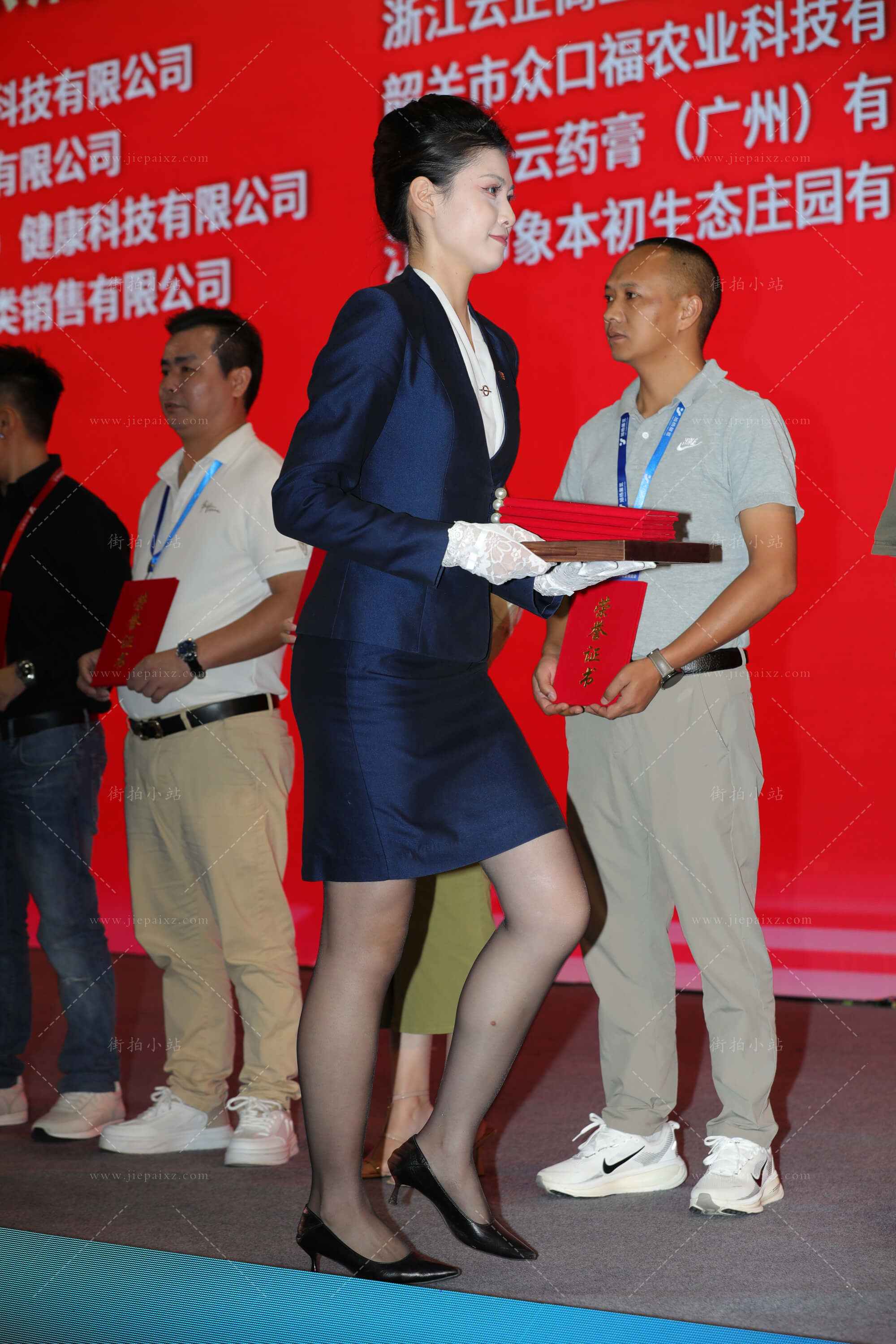 38052uuul1dvzcec.jpg