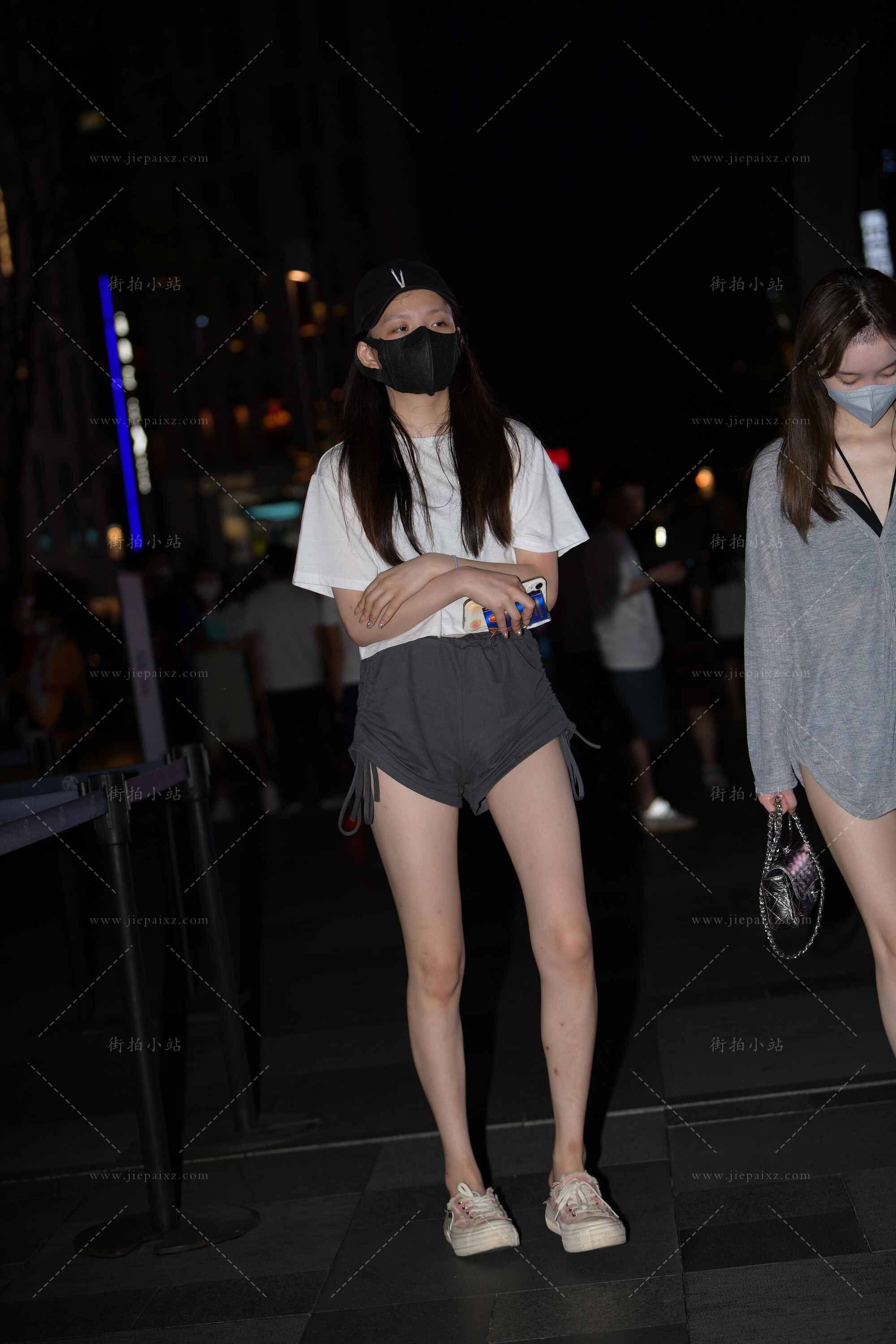 39151xinl24hefkq.jpg