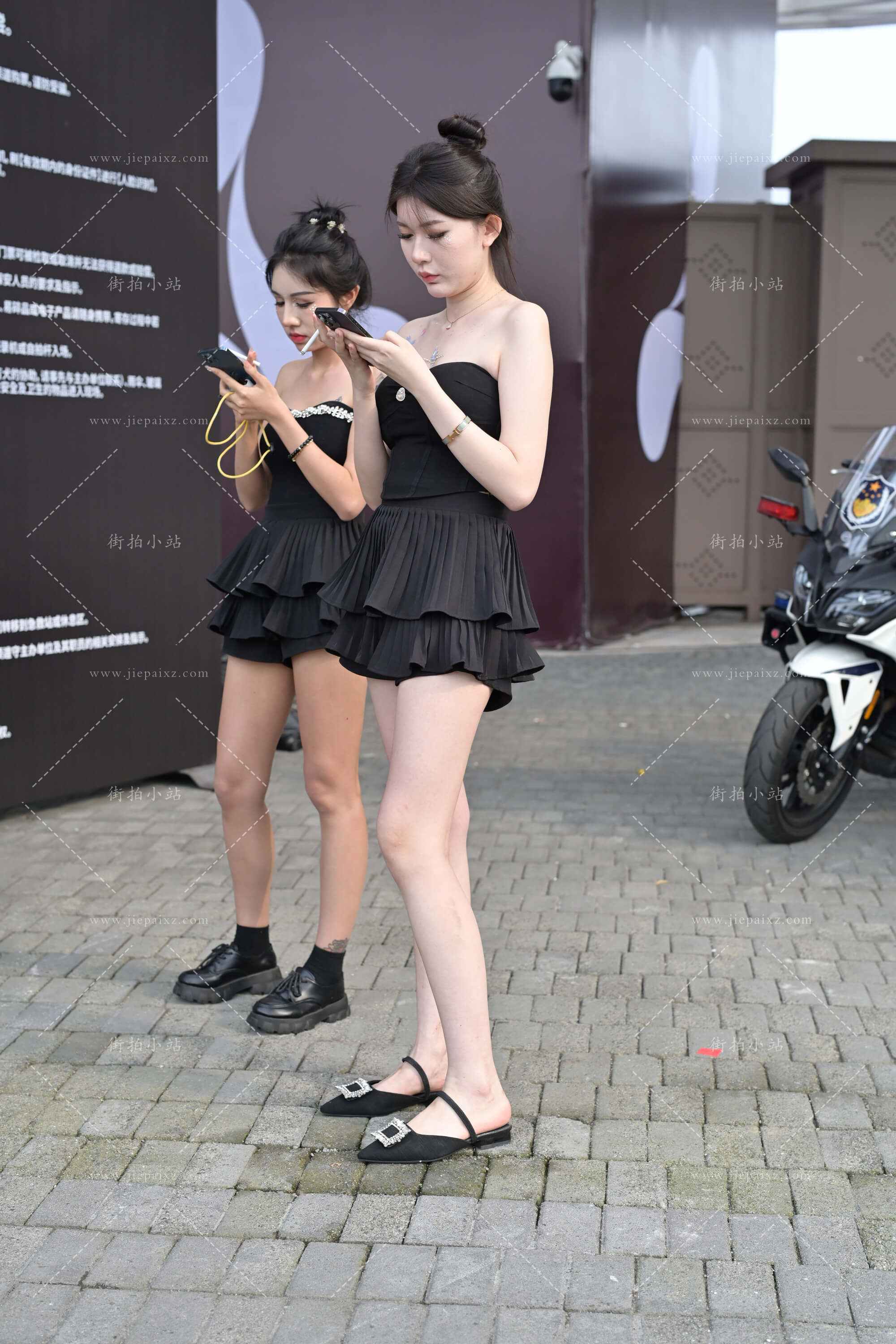 39865r42lhvabolx.jpg