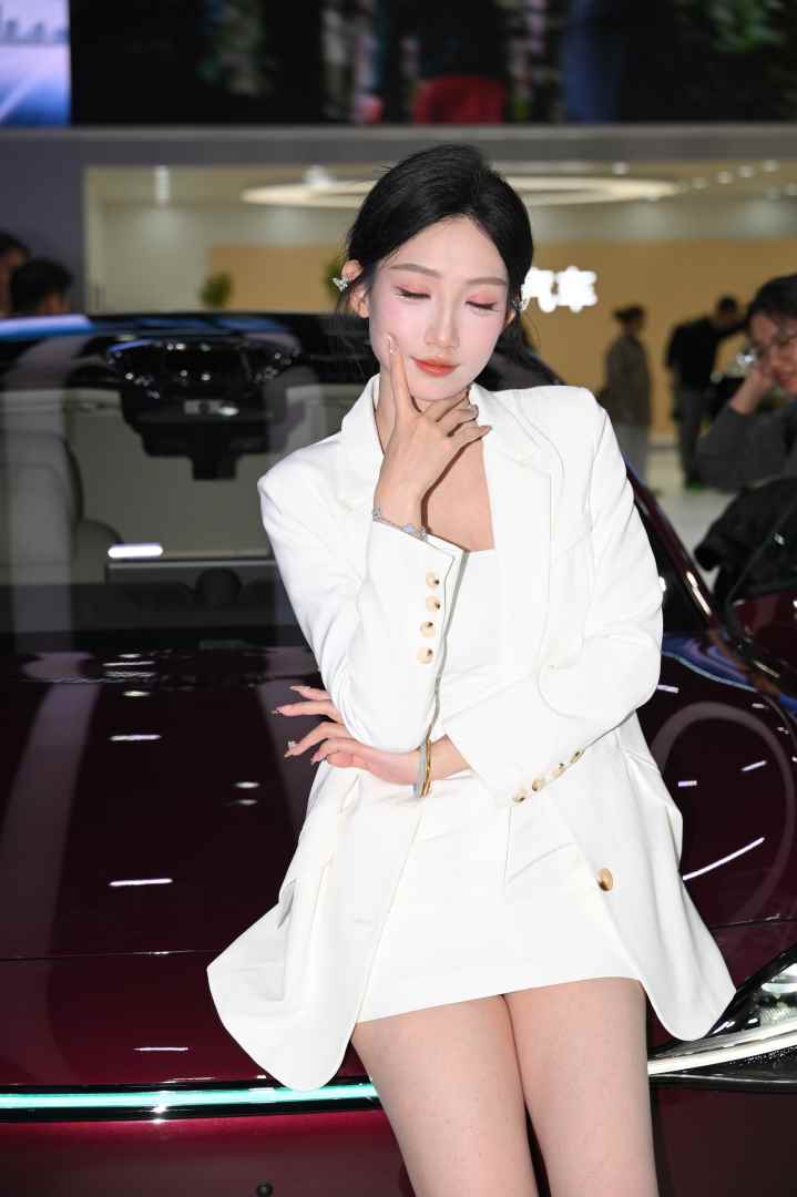 大白腿大瑞瑞 [129P-2.45GB] 