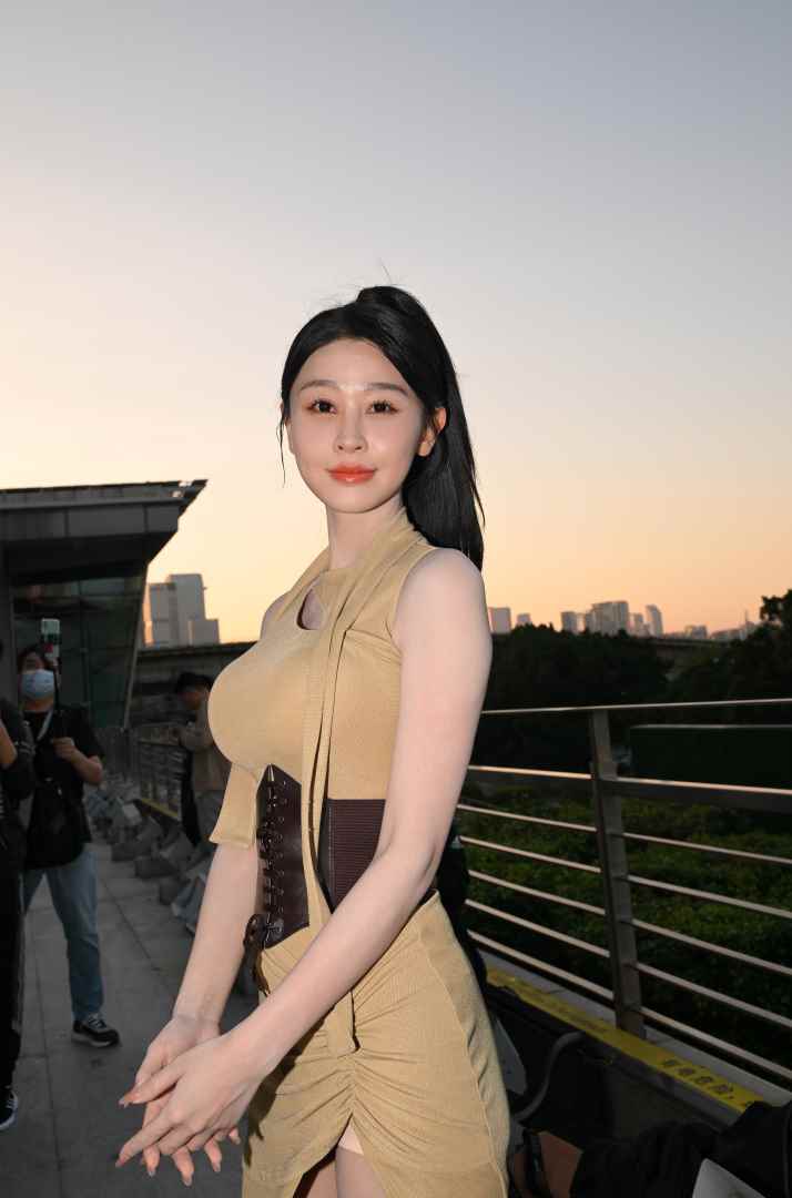 针织长裙周幼琳 [101P-1.86GB] 