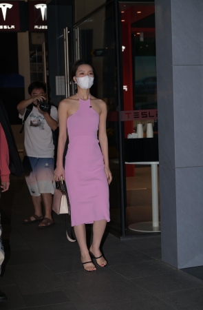 22515-13+111/骨感美足美女