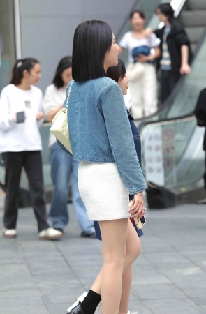 肉丝街拍短裙少妇-14p