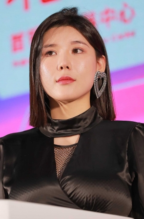 靓
