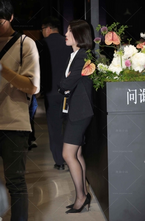 黑丝OL短发干练 【图片➕视频】