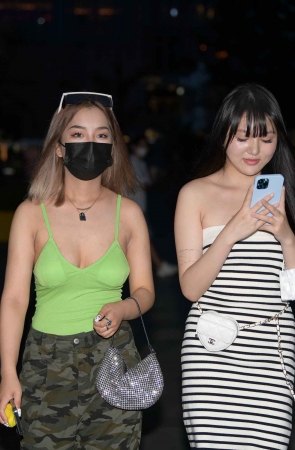 夜拍性感吊带背心闺蜜