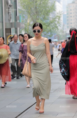 嘴刁棒棒糖 御姐很潇洒