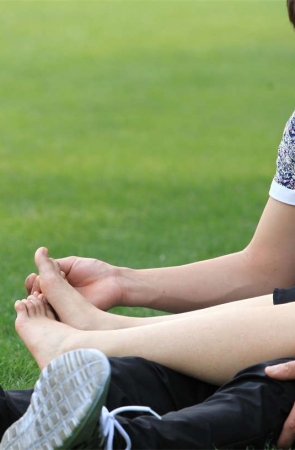 No1194 无法体验这双被抚摸的小脚的手感，但看看细节总是可以的