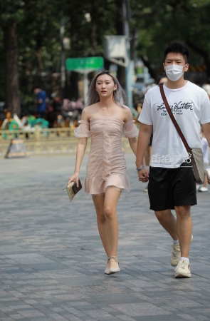 小鸟依人女友