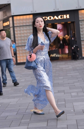 B97、淡雅气质妩媚佳人