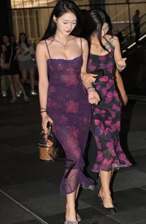 性感的裹身裙姐妹(103P)