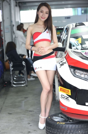 F144大长腿车模192G