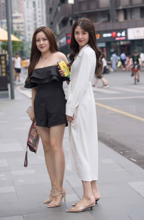 身材高挑美女