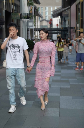 小蛮腰美女