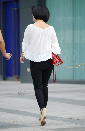 短发小妹----（15P）